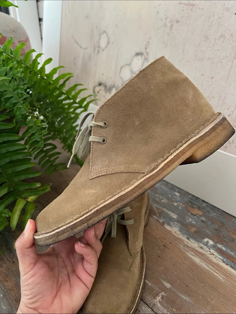 CLARKS Original Desert Boot in Tan Sand Suede, Size 6.5